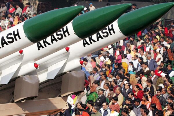 Akash Missile : పాకిస్థాన్ దాడులను సమర్థవంతంగా తిప్పికొడుతున్న భారత్ Akash Missile : పాకిస్థాన్ దాడులను సమర్థవంతంగా తిప్పికొడుతున్న భారత్