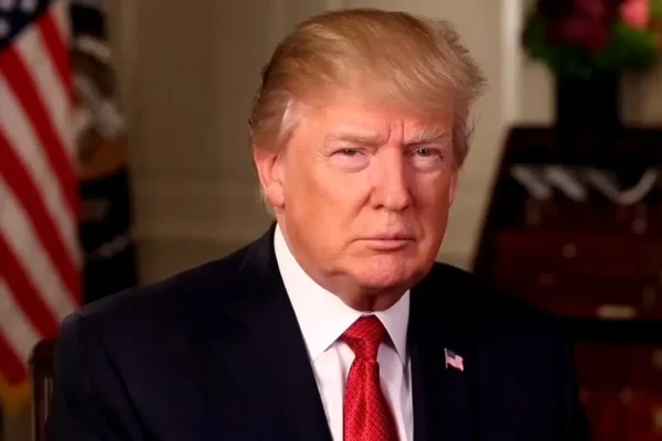 Donald Trump : నీకు తెలివి లేదు, గెటవుట్ అంటూ రిపోర్ట్‌పై చిందులు : ట్రంప్