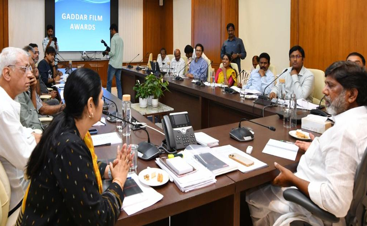 Gaddar : కాసేపట్లో గద్దర్ సినీ అవార్డుల ప్రకటన...