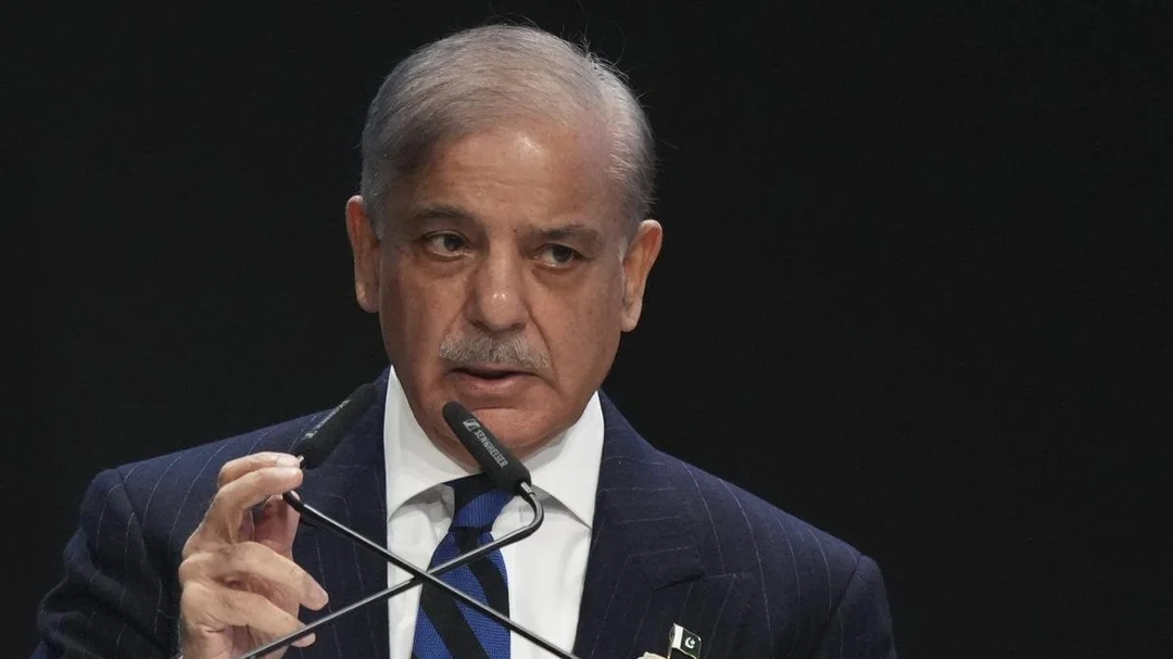 Pakistan : బడ్జెట్ లో రక్షణ వ్యయాన్ని 18 శాతానికి పెంచిన పాకిస్థాన్