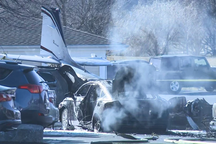 San Diego Plane Crash : జనావాసాలపై కూలిన విమానం..