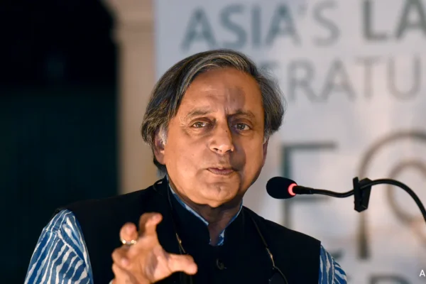 Shashi Tharoor : గతంలో సర్జికల్ స్ట్రైక్స్‌పై శశిథరూర్ వ్యాఖ్యలు...