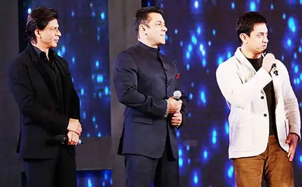 Aamir Khan : సల్మాన్ ఖాన్, షారుఖ్ ఖాన్ లలో తనకు ఇష్టమైన ప్రదర్శనలను అమీర్ ఖాన్ జాబితా చేశాడు