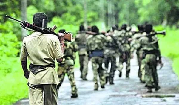 Chhattisgarh : సుక్మాలో మరో కీలక మలుపు – లొంగిపోయిన 16 మంది మావోయిస్టులు