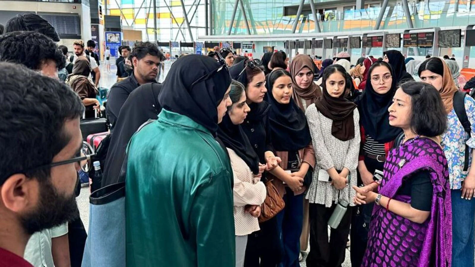 Operation Sindhu : ఇరాన్ నుంచి ఢిల్లీకి చేరుకున్న భారతీయులు