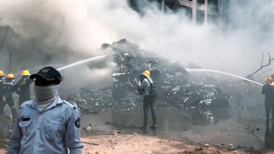 Plane Crash : విమాన ప్రమాదం.. నిమిషాల గ్యాప్‌లో ఎస్కేప్..
