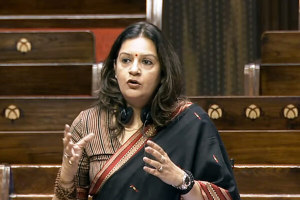 Priyanka Chaturvedi : ఉగ్రవాదంపై భారత్ చేస్తున్న పోరాటాన్ని వివరించిన ప్రియాంక