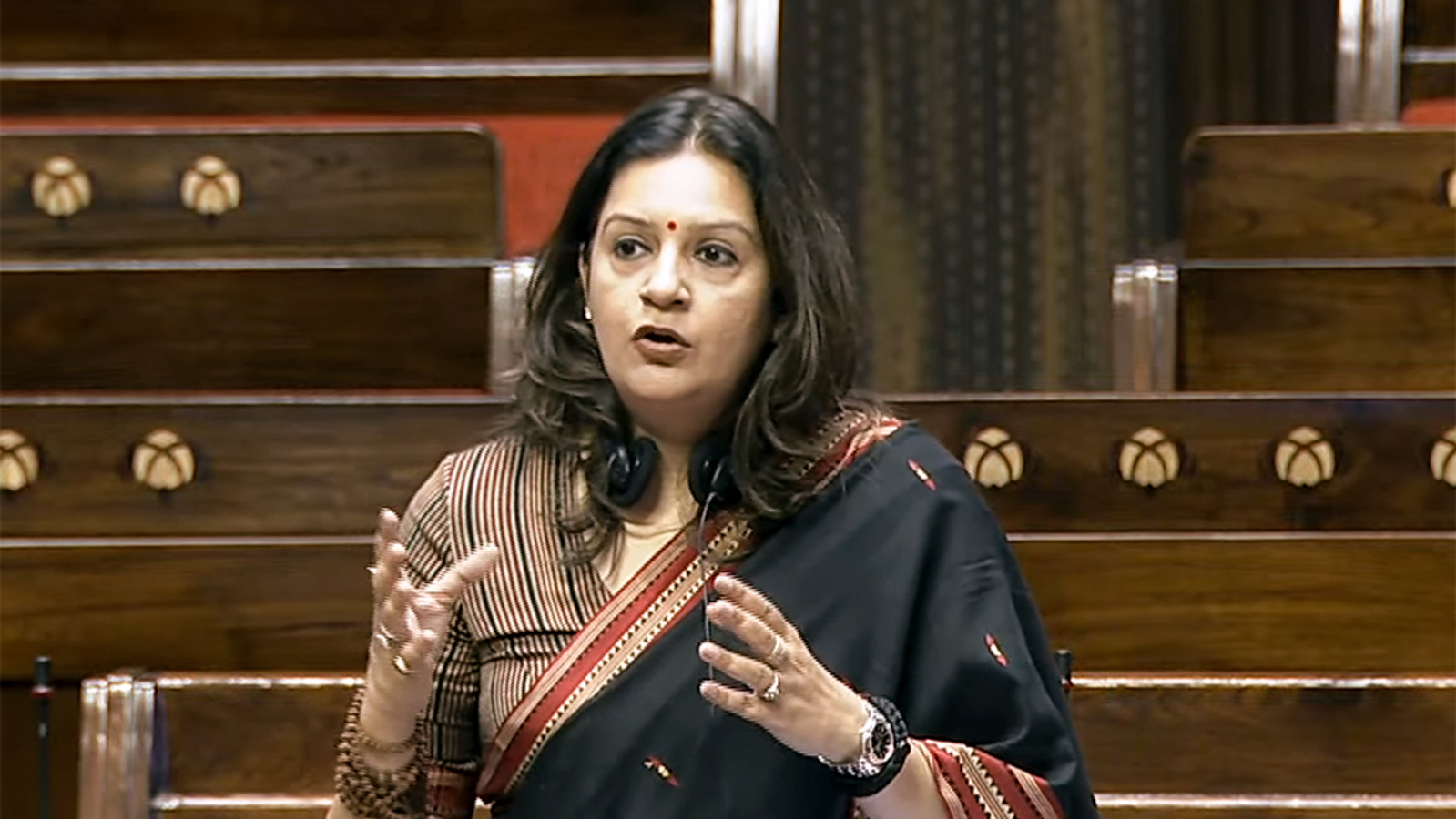 Priyanka Chaturvedi : ఉగ్రవాదంపై భారత్ చేస్తున్న పోరాటాన్ని వివరించిన ప్రియాంక