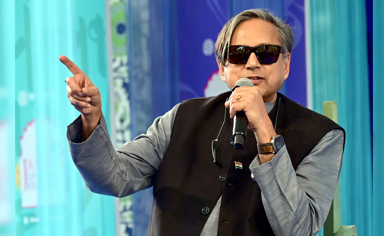 Shashi Tharoor : పాకిస్తాన్ పాత్రపై శశి థరూర్ కుమారుడు అతనిపై గ్రిల్ చేశాడు