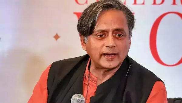 Shashi Tharoor : బీజేపీలో చేరికపై శశిథరూర్ కీలక వ్యాఖ్యలు