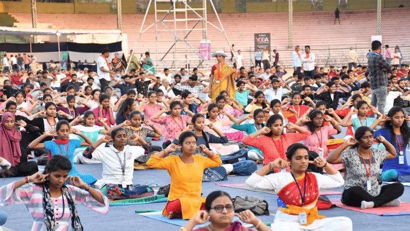 Yoga Day Celebrations : హైదరాబాద్ లో ఘనంగా అంతర్జాతీయ యోగా దినోత్సవం