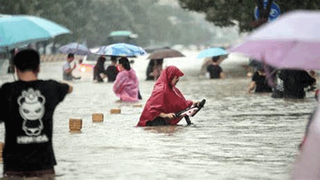 China Floods : చైనాలో భారీ వర్షాలు..34 మంది మృతి
