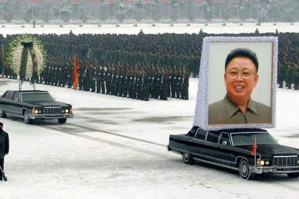 Kim Jong Un : కార్లు కొనుగోలు..ఇప్పటికీ డబ్బు చెల్లించని నార్త్ కొరియా Kim Jong Un : కార్లు కొనుగోలు..ఇప్పటికీ డబ్బు చెల్లించని నార్త్ కొరియా