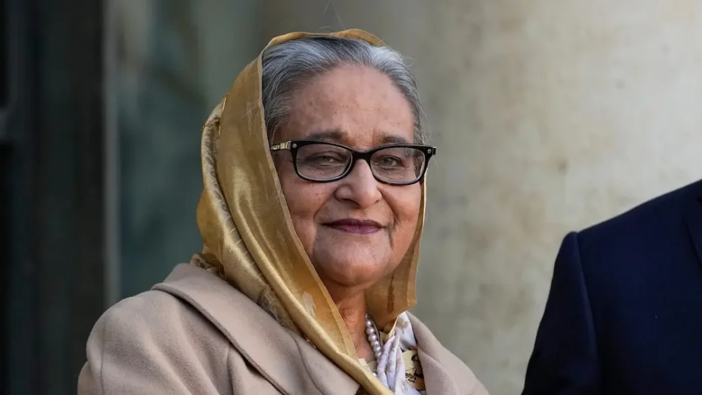 Sheikh Hasina : మహిళా అధికారులను ‘సర్’ అని సంబోధించాలన్న ఆదేశాలను రద్దు