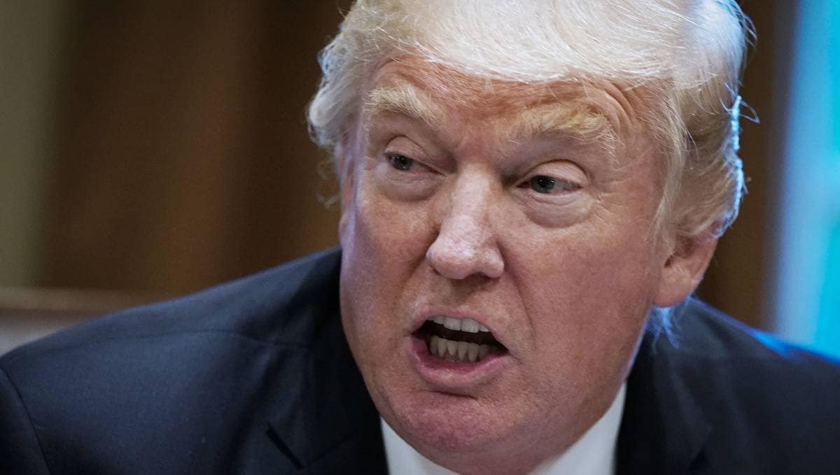 Donald Trump : వాషింగ్టన్‌లో 'పేరుమోసిన నేరస్థుడు' ట్రంపేనట!