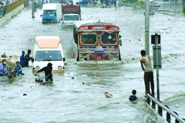 Pakistan Floods : పాకిస్థాన్‌ను వణికిస్తున్న రుతుపవనాల బీభత్సం: మృతుల్లో ఎక్కువగ చిన్నారులే