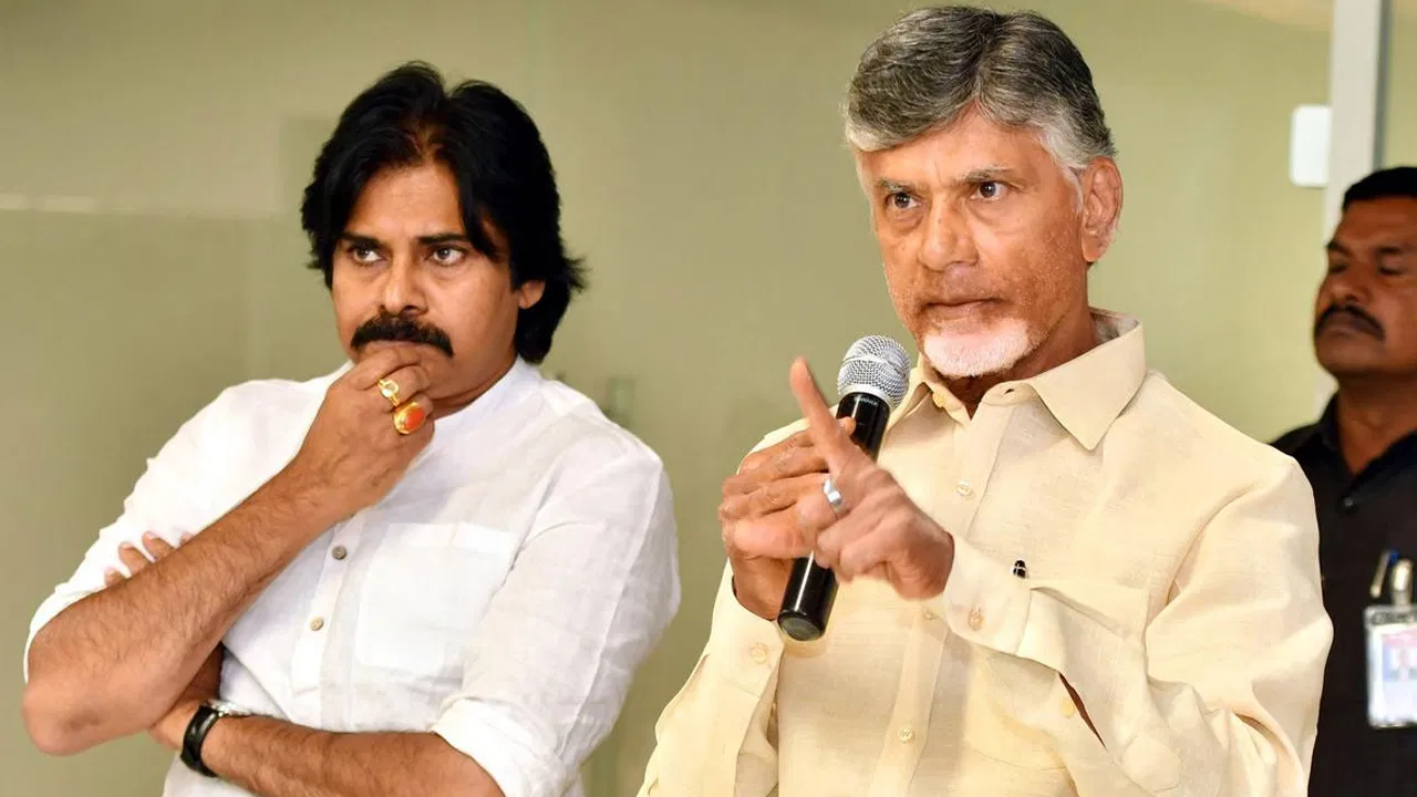 Janasena : జ‌న సైన్యానికి ధైర్యం ప‌వ‌న్‌ : చంద్ర‌బాబు