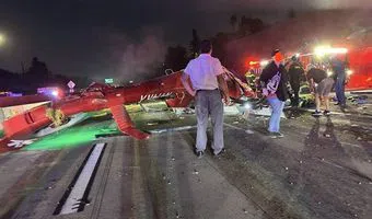 telugu news Helicopter crash : హైవేపై కుప్పకూలిన హెలికాప్టర్ telugu news Helicopter crash : హైవేపై కుప్పకూలిన హెలికాప్టర్