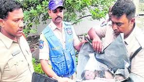 telugu news Hyderabad : మురుగు కాలువలో నెలల పసికందు మృతదేహం