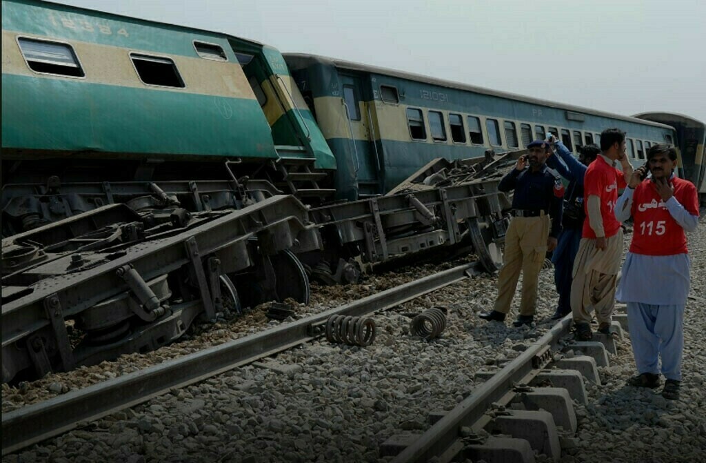 telugu news Pakistan train attack : జాఫర్ ఎక్స్‌ప్రెస్‌పై మళ్లీ బాంబు దాడి