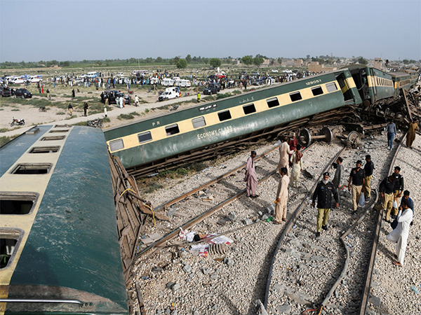 telugu news Pakistan train attack : జాఫర్ ఎక్స్‌ప్రెస్‌పై మళ్లీ బాంబు దాడి
