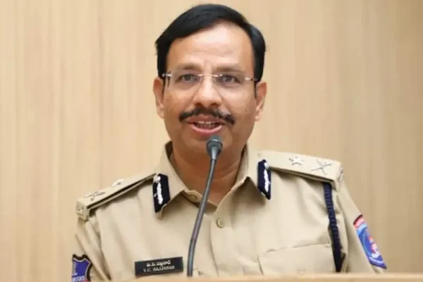 telugu news VC Sajjanar : పిల్లలతో అసభ్యకరమైన కంటెంట్ యూట్యూబ్ ఛానళ్లపై కేసు telugu news VC Sajjanar : పిల్లలతో అసభ్యకరమైన కంటెంట్ యూట్యూబ్ ఛానళ్లపై కేసు