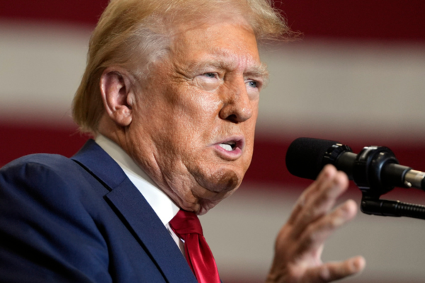 latest telugu news Donald Trump : అమెరికా ప్రజలకు 2వేల డాలర్లు ఇవ్వనున్నానంటూ ట్రంప్ సంచలన హామీ