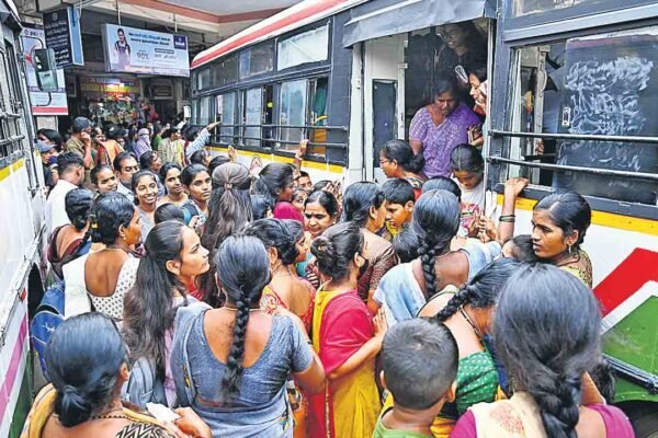 latest telugu news Free Bus : మహిళలే ఫ్రీ బస్ పథకానికి వ్యతిరేకం … రేవంత్ కి షాక్!