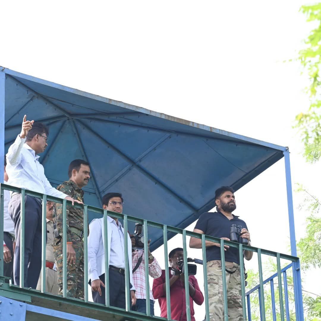 latest telugu news Pawan Kalyan : అడవుల్లో అడుగుపెట్టిన పవన్ కల్యాణ్: ఎర్రచందనం స్మగ్లింగ్‌పై కఠిన హెచ్చరికలు