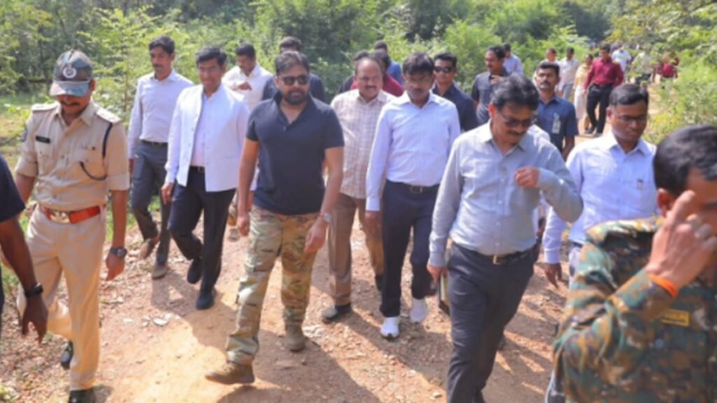 latest telugu news Pawan Kalyan : అడవుల్లో అడుగుపెట్టిన పవన్ కల్యాణ్: ఎర్రచందనం స్మగ్లింగ్‌పై కఠిన హెచ్చరికలు