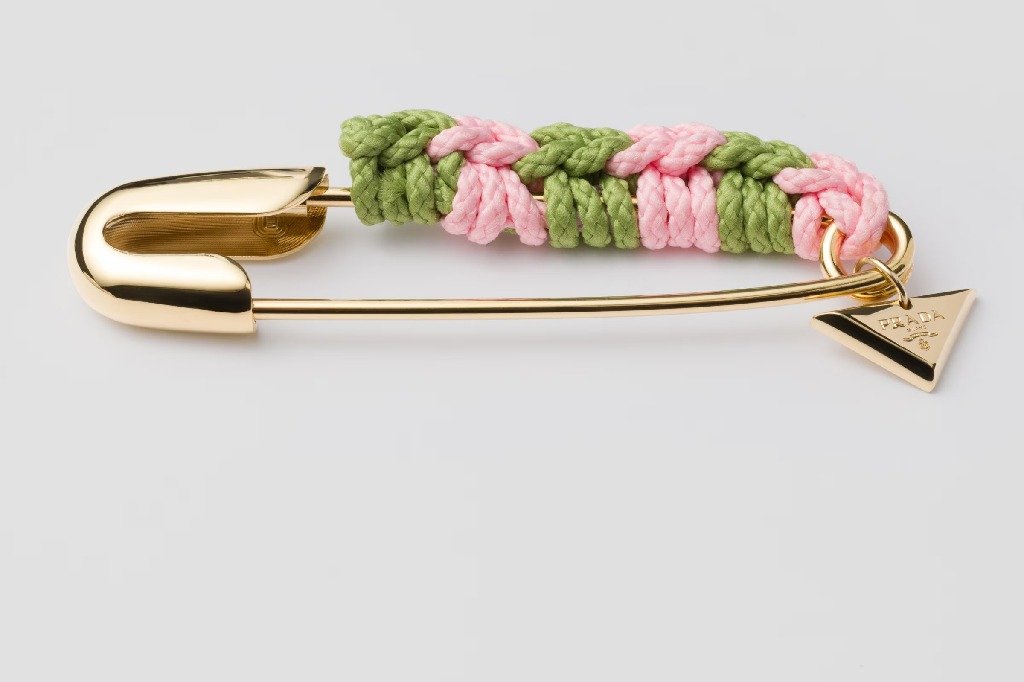 latest telugu news Prada : సేఫ్టీ పిన్ ధర రూ.69 వేలు