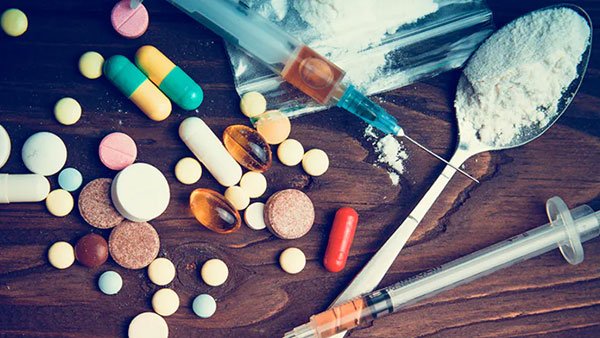 latest telugu news Hyderabad Drugs : హైదరాబాద్ కో లివ్ పీజీలో డ్రగ్స్ కలకలం: ఐదుగురు అరెస్ట్