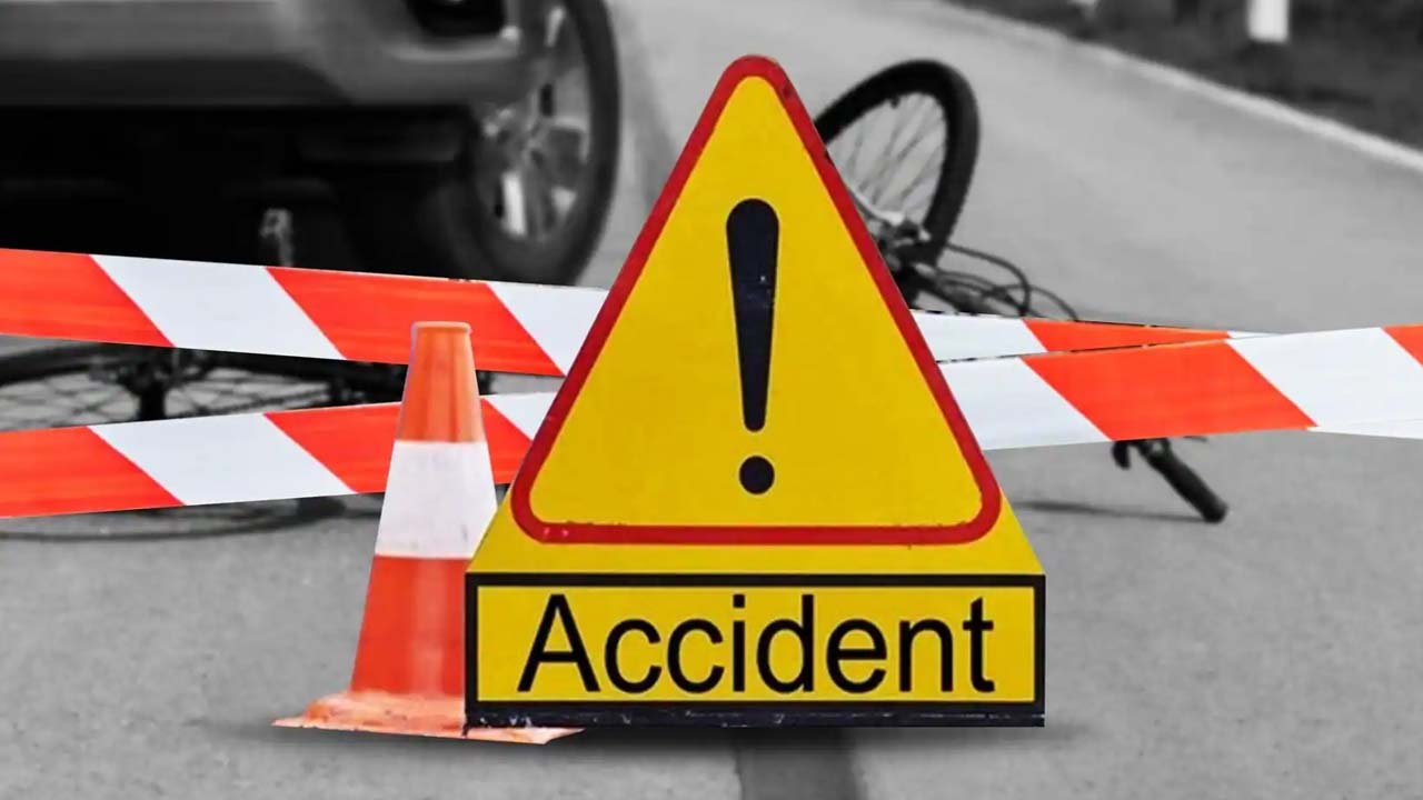 latest telugu news Hyderabad Road Accident : అదుపుతప్పి ఫుట్‌పాత్‌పై నిద్రిస్తున్న వారిపైకి దూసుకెళ్లిన ఇన్నోవా…