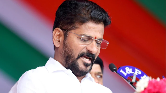 latest telugu news Revanth Reddy : ఆరు నెలల్లో 40 వేల పోస్టులు భర్తీ చేస్తామన్న సీఎం రేవంత్ రెడ్డి