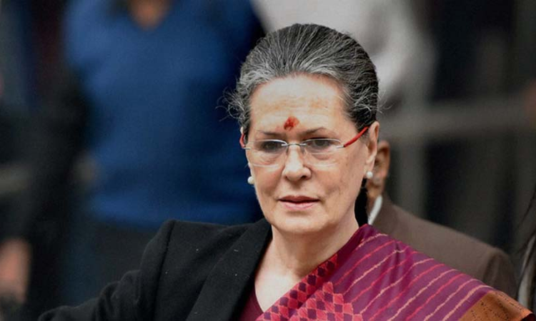latest telugu news Sonia Gandhi : ఓటు హక్కు పై సోనియా గాంధీకి కోర్టు నోటీసులు
