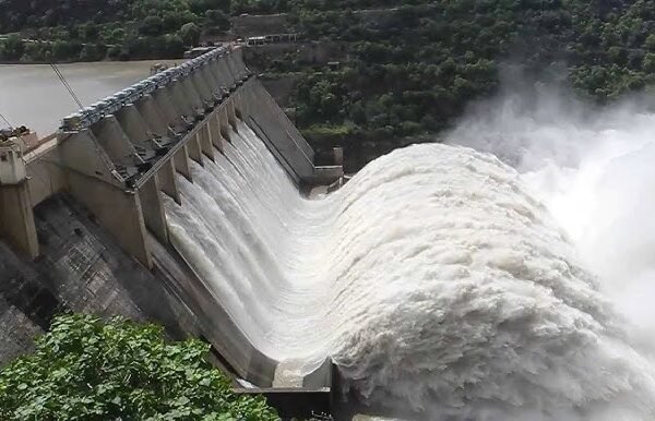 latest telugu news Srisailam Dam : శ్రీశైలం డ్యాం కు పెను ముప్పు … డ్యాం దిగువన 45 మీటర్ల లోతైన భారీ గొయ్యి
