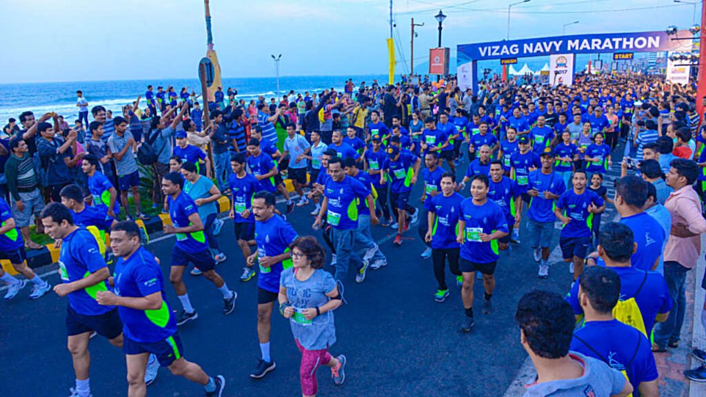 latest telugu news Vizag Navy Marathon : విశాఖలో 18 వేల మంది రన్నర్లతో తీరంలో సందడి